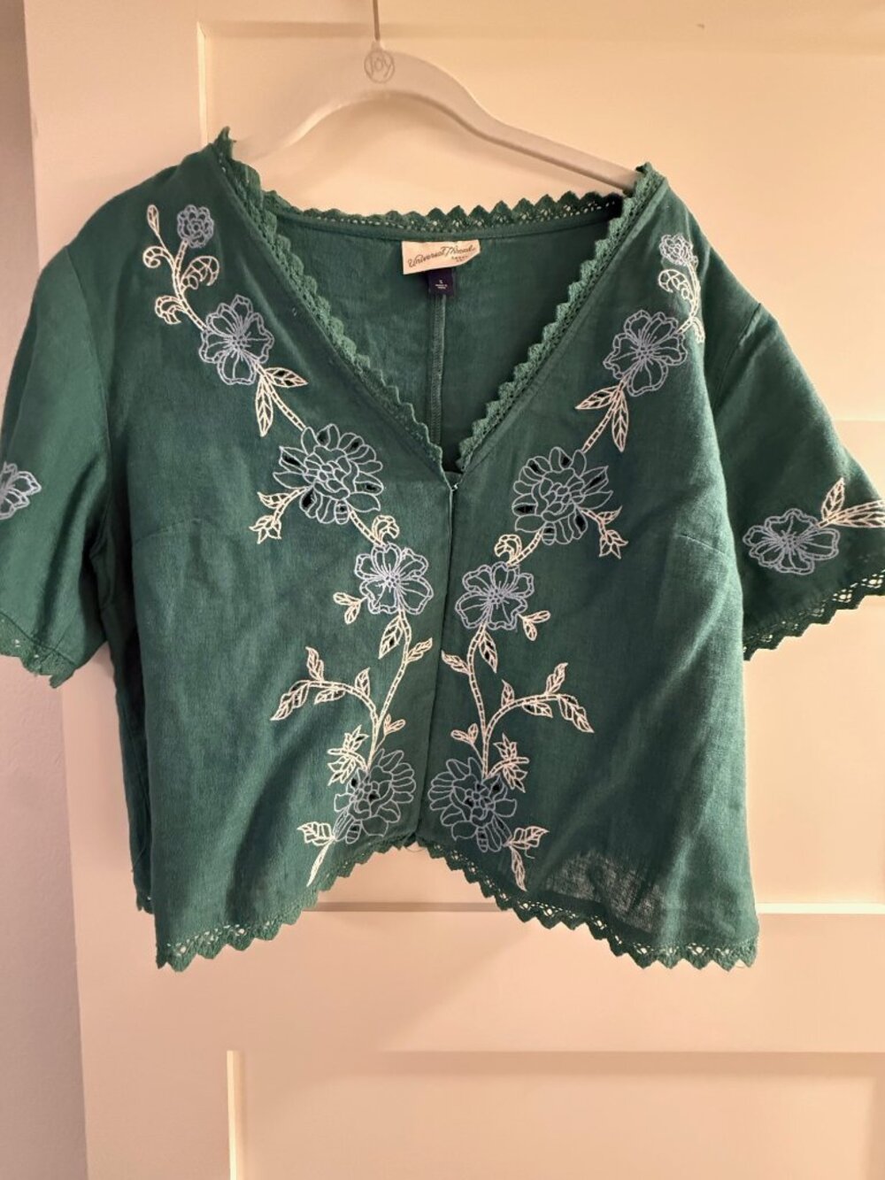 Title Universal Thread Green Floral Embroidered Lace Trim Top Size S NWOT
